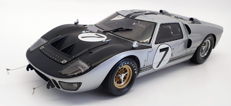 EXOTO エグゾト 1/18 FORD フォード GT40 MkII Exoto 1/18 Scale Diecast 8048 - Ford GT 40 MKII #7 - Silver