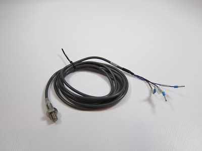 Omron E2E-X1R5E1 Standard Proximity Sensor 2M M8 Head Cylinder NO 