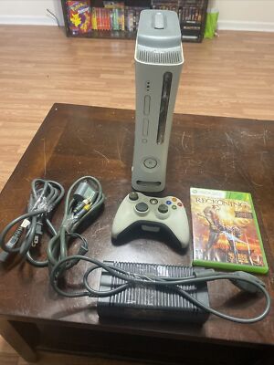 Microsoft Xbox 360 Original Fat Console W/HDD, 1 Game, Controller and Cords*READ