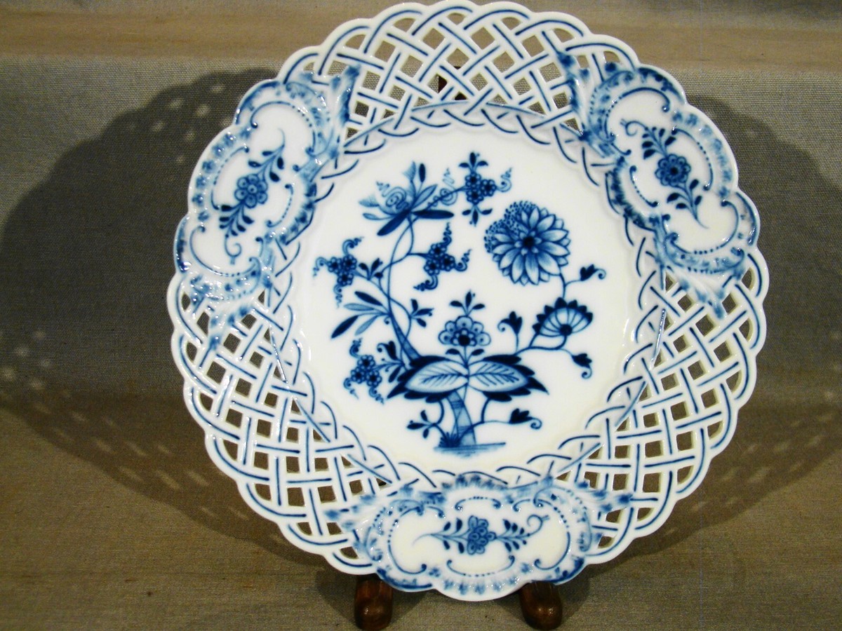 Meissenの文鎮 A MEISSEN PORCELAIN 'BLUE ONION' PATTERN COMPOSITE PART
