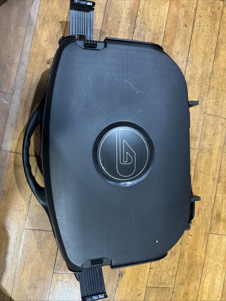 GAEMS Vanguard Portable Gaming Case 19" Monitor with Power Supply - Image 2 of 4