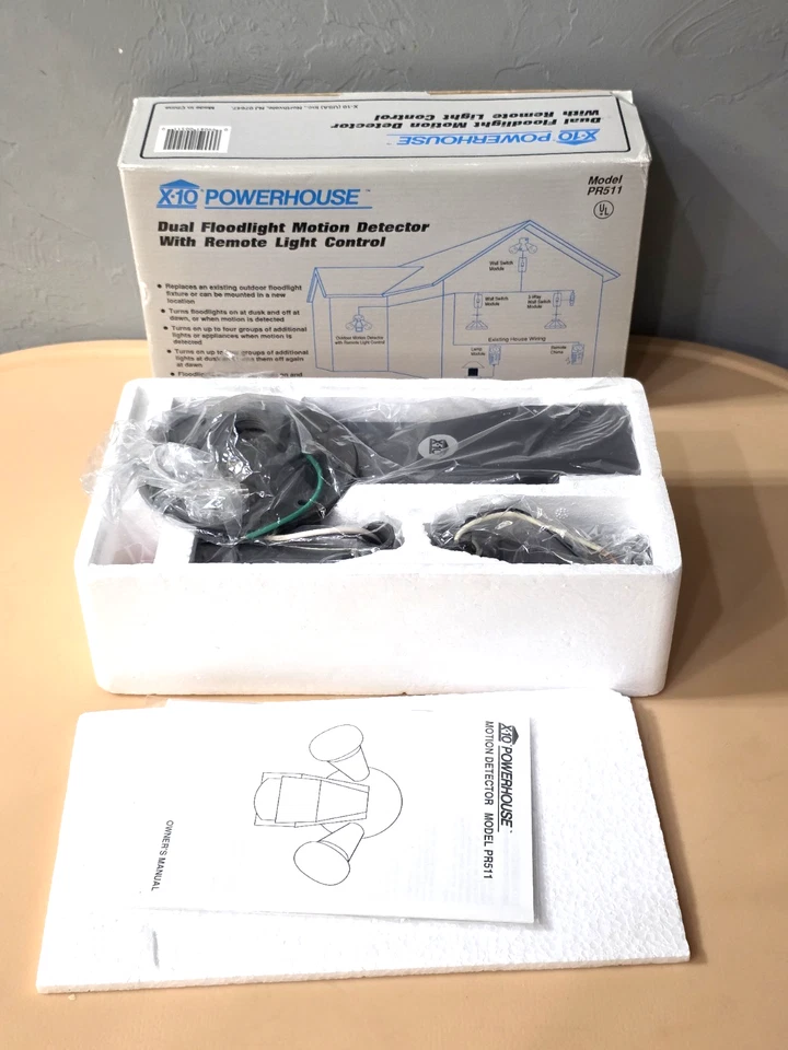 X-10 POWERHOUSE Dual Floodlight Motion Detector With Remote Light Control PR511  - Image 4 of 4