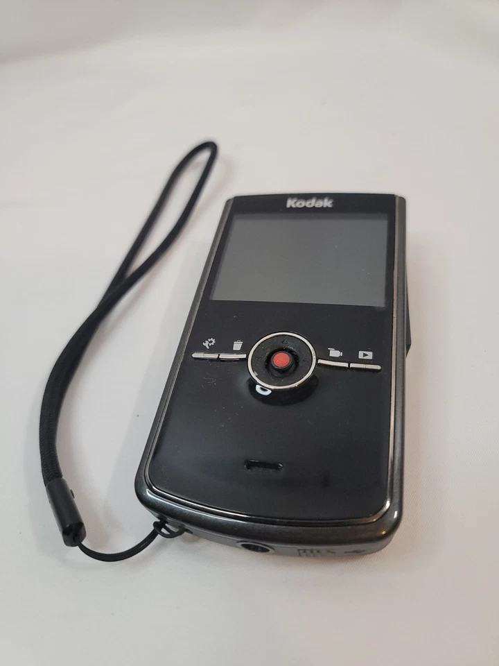 Kodak Zi8 Black HDMI 2.5" LCD 5MP 1080p 4x Digital Zoom Pocket Video Camera - Image 2 of 4