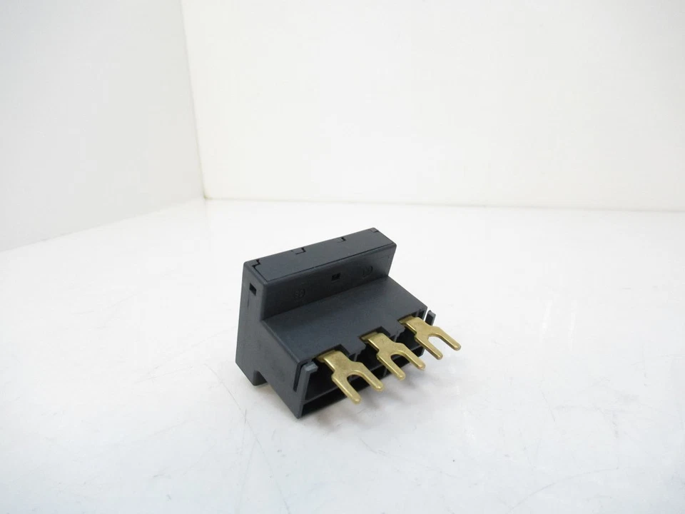 Schneider Electric Telemecanique GV1G09 Connection Terminal Block - Image 4 of 4