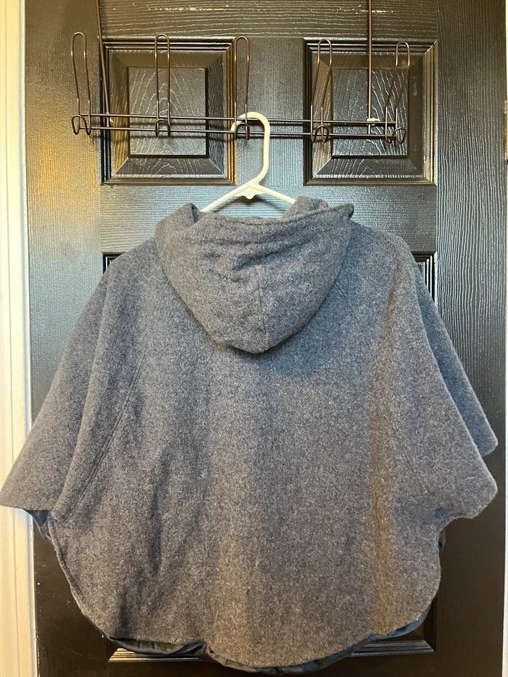 Cápsula de lana gris con capucha para mujer talla grande. Excelente Estado Foto 3 de 4