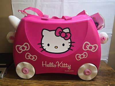 Hello Kitty Travel Ride-On Toddler Suitcase Trunki W/tags Used EUC 
