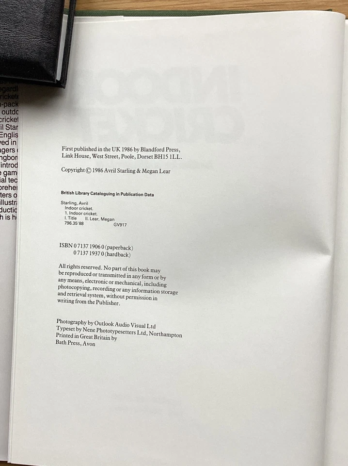 Indoor Cricket By Avril Starling & Megan Lear, Blandford Press, 1st Ed. VGC H/B - Image 4 of 4