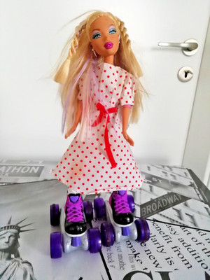 My Scene R/C Rollschuh Barbie,RollerGirl Kennedy ohne Fernbedienung