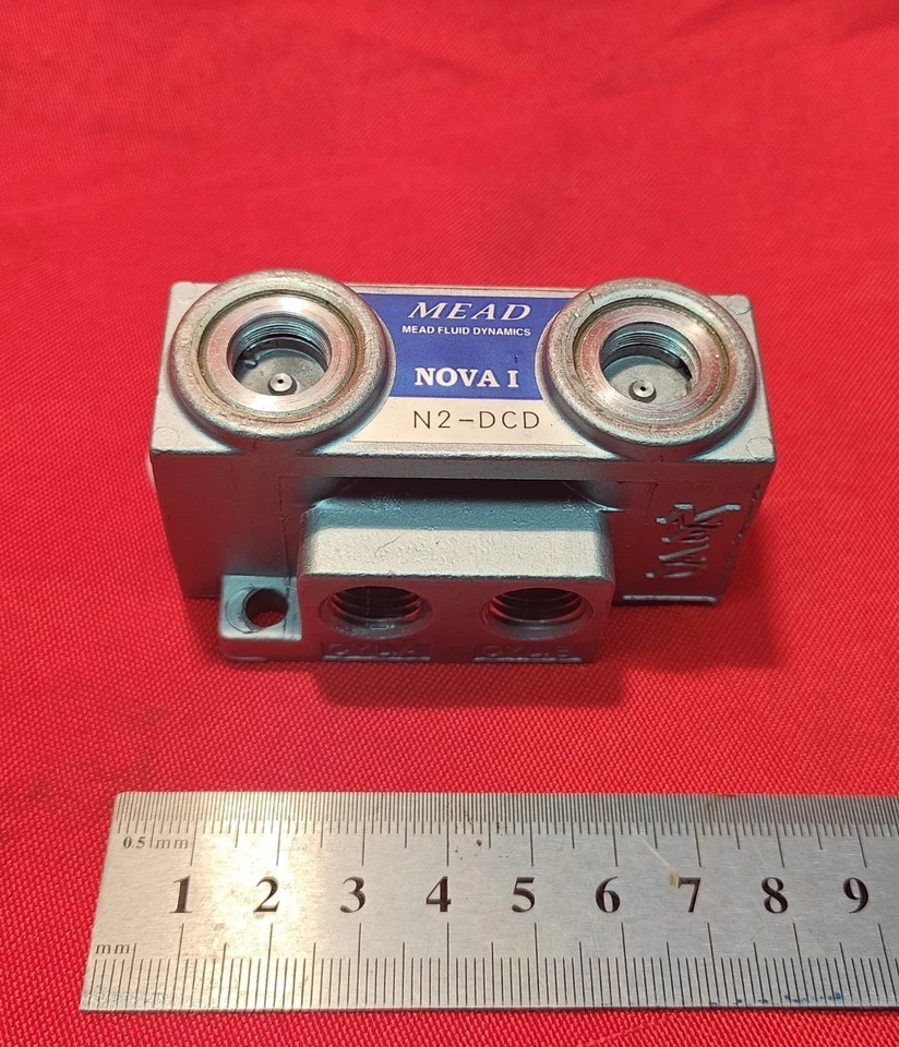 Válvula direcional Bimba Mead pneumática Nova 4 vias N2-DCD 120VAC, 5 portas, 2 parafusos prisioneiros. - Imagem 2 de 4