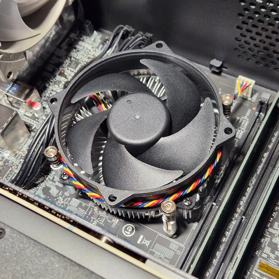 Predator PO3-630 Gaming Desktop Computer. Model: PO3-630-UR12 - Image 3 of 4