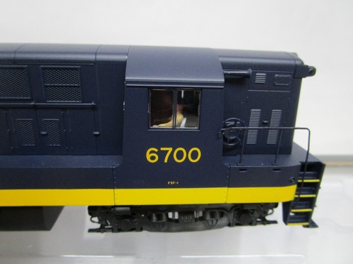 Atlas Master HO B&O Baltimore Ohio FM H16-44 Diesel Locomotive #6700 DCC - Picture 5 of 12