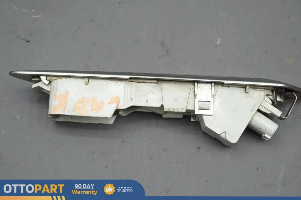 2011-2013 BMW 550i передняя правая сторона крыла указатель поворота габаритный фонарь - Изображение 2 из 4