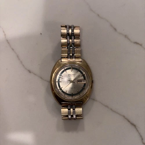 Vintage AUTOMATIC Seiko  Gold- Model 7006 -7109 Circa 1970’s