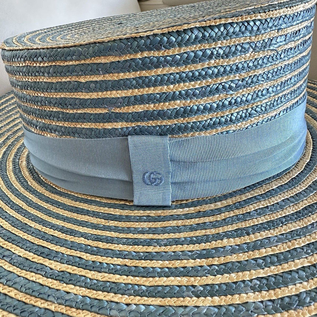 NWT GUCCI BLUE STRAW STRIPED HAT BOATER 100% Authentic Size  display picture 1