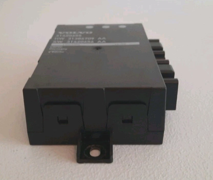 2014-2015 年沃尔沃 XC60 尾门升降门控制模块 ECU 装置 31420655。 P10T2 银色 — 第 2/4 张图片
