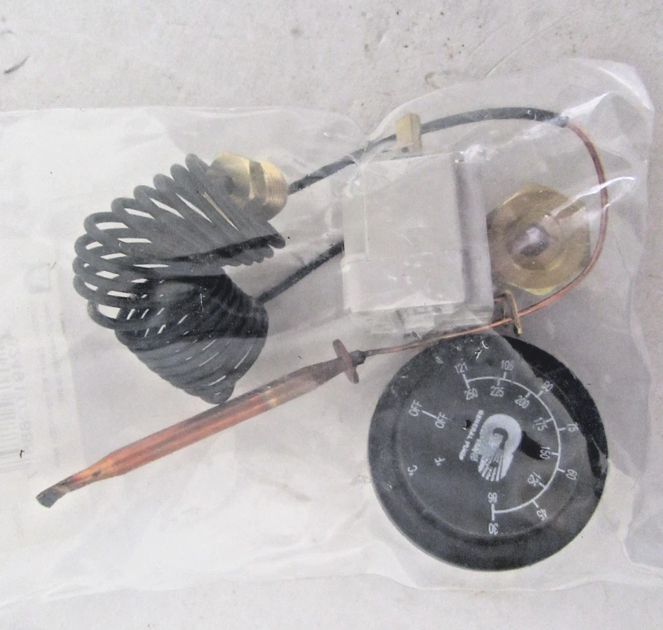 GP 100538 Panel Mount Probe Style Thermostat 86º - 250º (20 Amp) 120 or 240 volt - Image 2 of 4