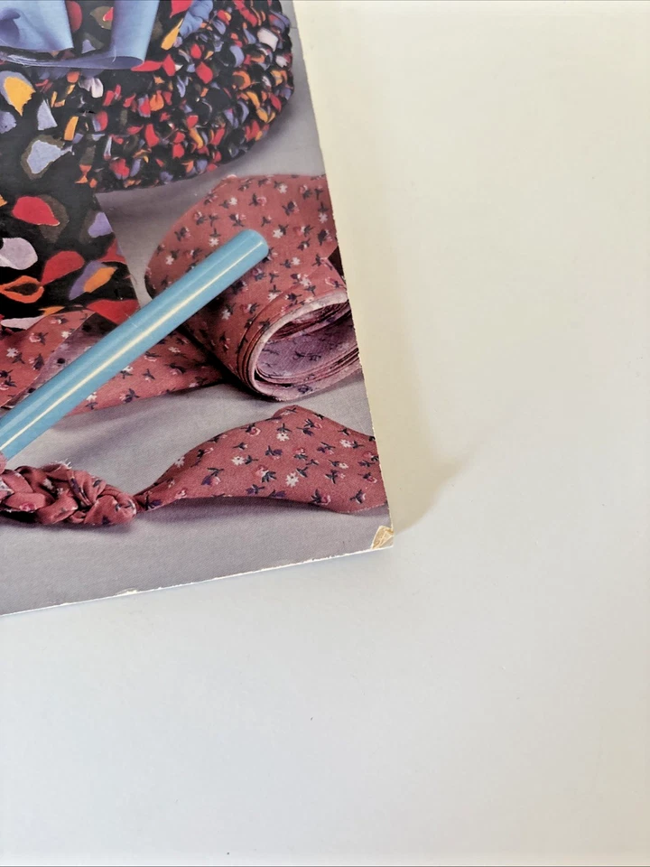 Beginner’s Guide to Rag Crochet Kathy Wesley ASN 1135 1992 Vintage Pattern Book - Image 2 of 4