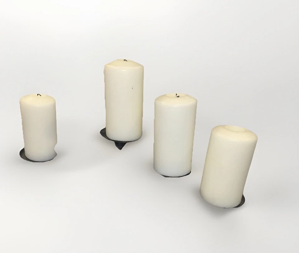 Candelabro negro de hierro forjado tiene capacidad para cinco hermosos pergaminos de trabajo vintage usado Foto 4 de 4