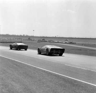 Ken Miles Lloyd Ruby Shelby American Inc Ford Mk II 1966 Racing Old Photo 10