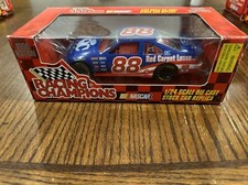 RACING CHAMPIONS 1996 EDITION DALE JARRETT NASCAR 1:24 SCALE