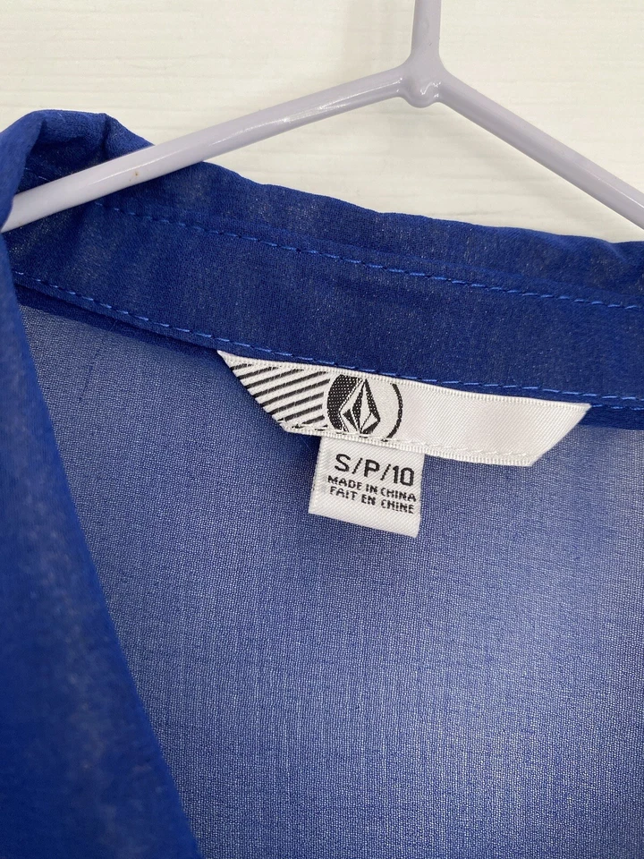 New With Tags VOLCOM OMBRE Button-Down Shirt Women’s Size S Beach Festival Surf - Image 3 of 4