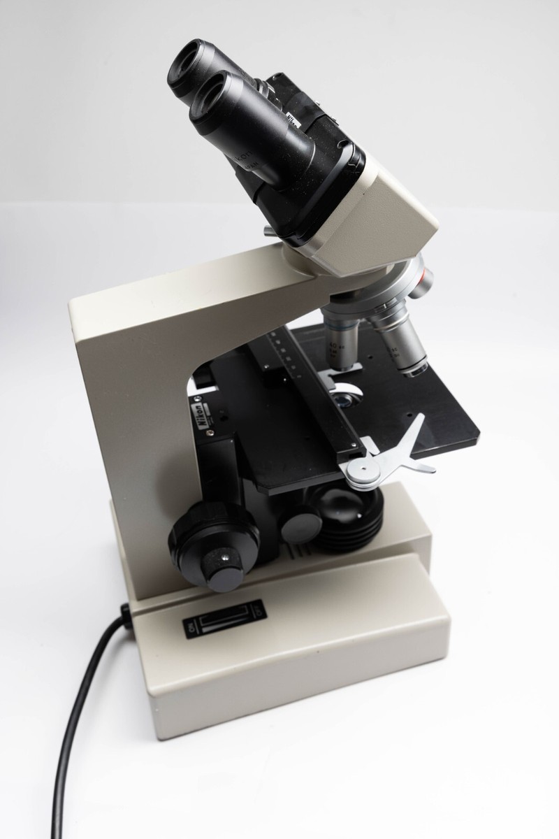 Nikon SC Binocular Biological Microscope with Objective Lenses