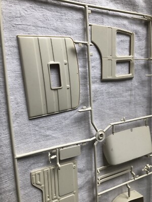 Maquette Italeri Camion MAN Formula 6 6x4 1:24 – Incomplète