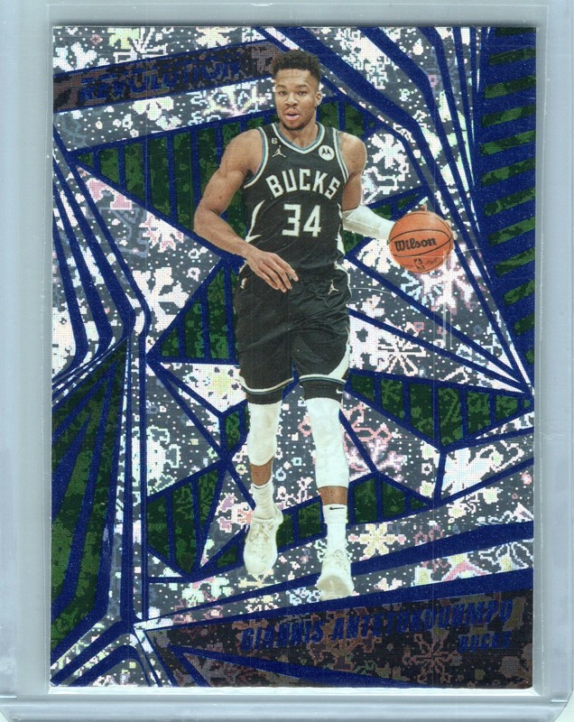 Giannis Antetokounmpo 2023-24 Panini Revolution #22 Winter BUCKS