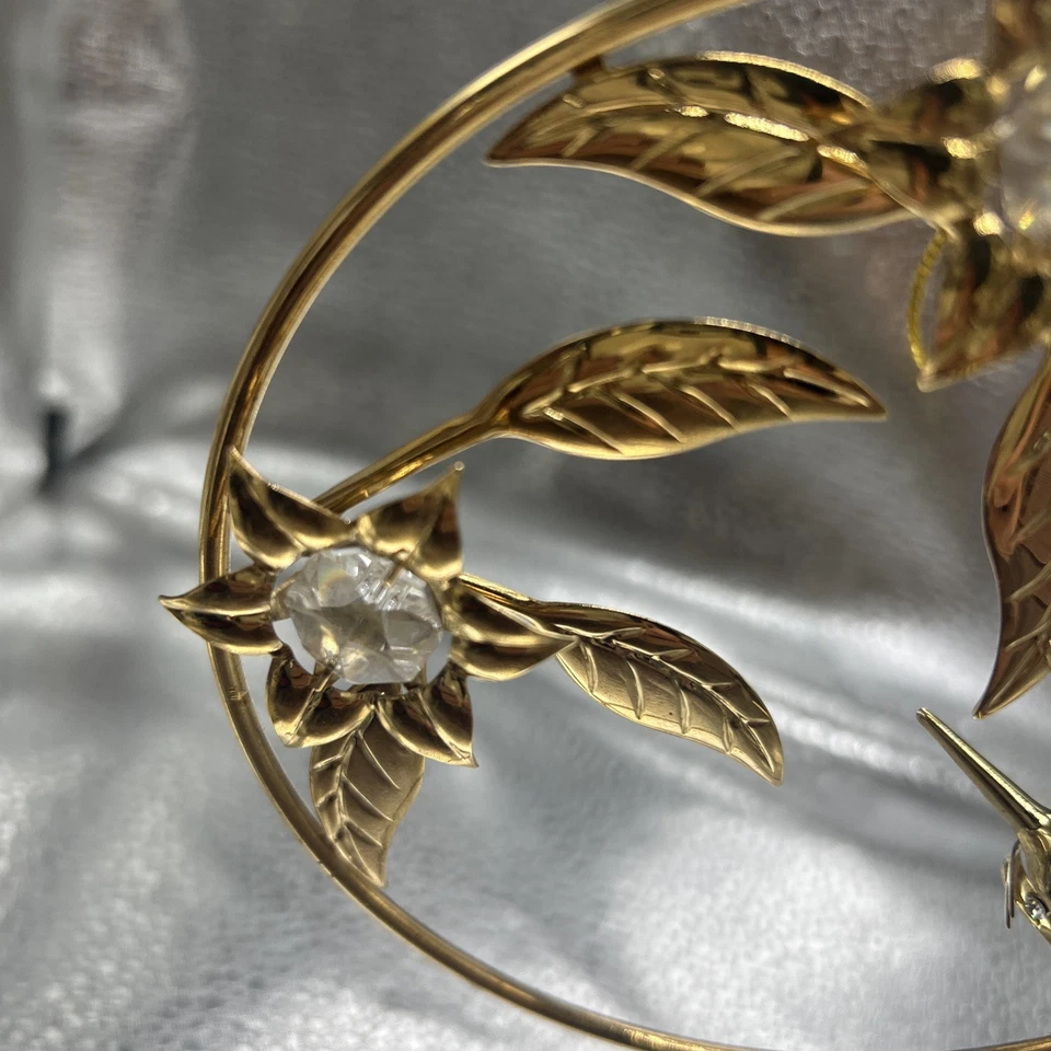 Adorno - ANILLO COLIBRÍ CON FLORES - CHAPADO EN ORO 24k - Elementos Swarovski Foto 3 de 4