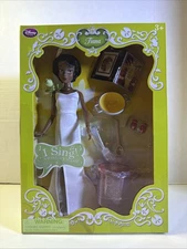 Deluxe Singing TIANA 12 Inch Doll -Disney Store Exclusive - W/ Gumbo Pot RARE!