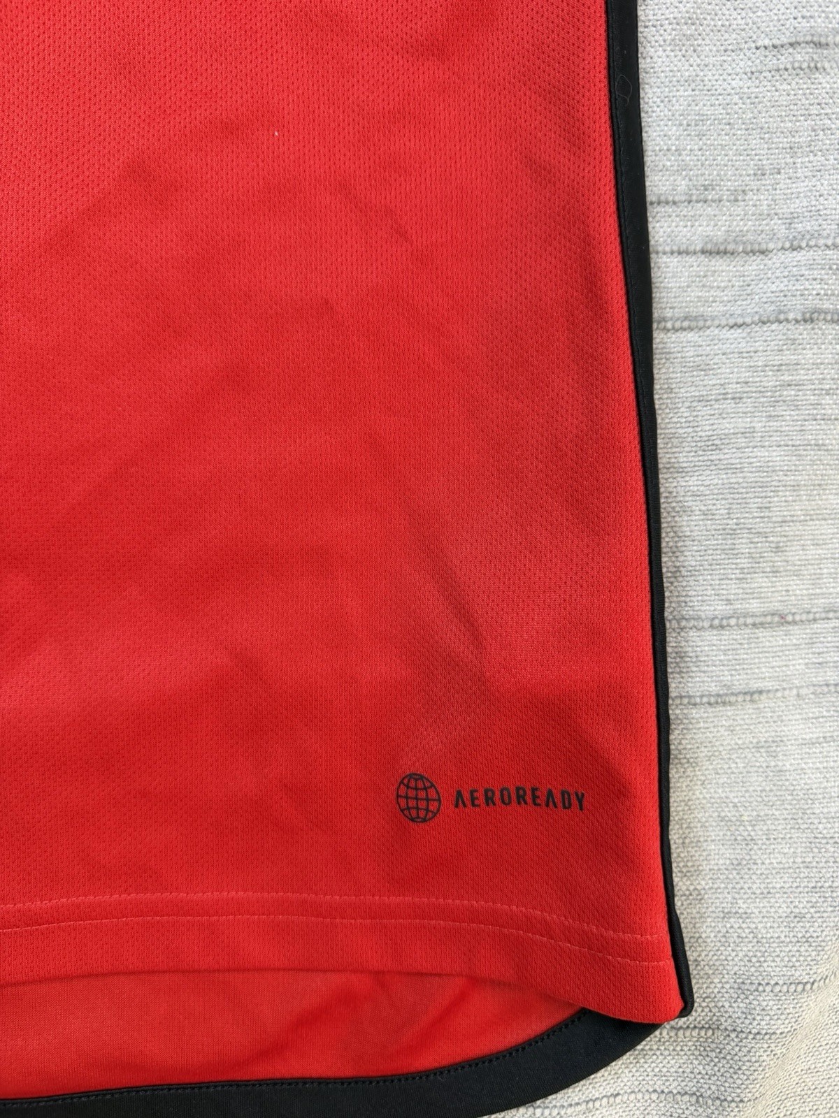 Adidas Belgium 2022 World Cup Home Jersey Men's Size SMALL Soccer Football thumbnail 3