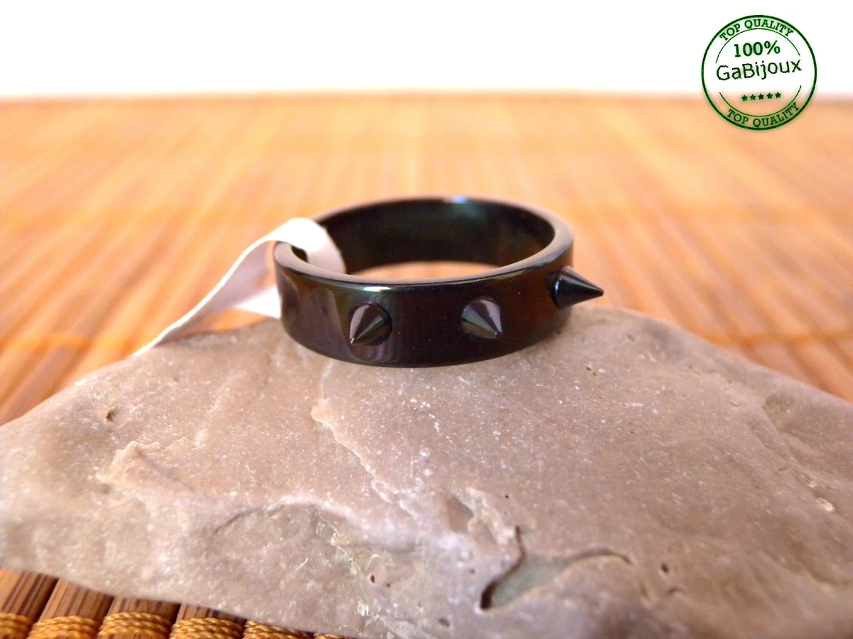 Anello con deals borchie