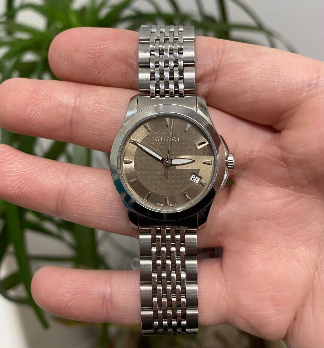 Gucci G-Timeless Stainless Steel 28mm Brown Dial Date Quartz Gucci G-Timeless Stainless Steel 28mm Brown Dial Date Quartz