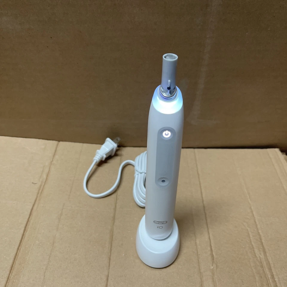 Cepillo de dientes eléctrico recargable Oral-B iO Perfect Clean & Whiten USADO EXCELENTE Foto 2 de 4