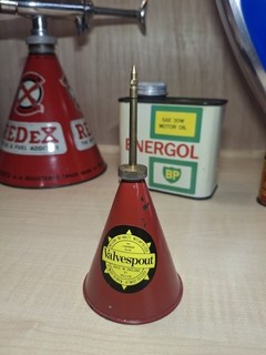 Small Valvespout Oil Can Tin Muller England 1950's Leakproof Oiler Red Metal