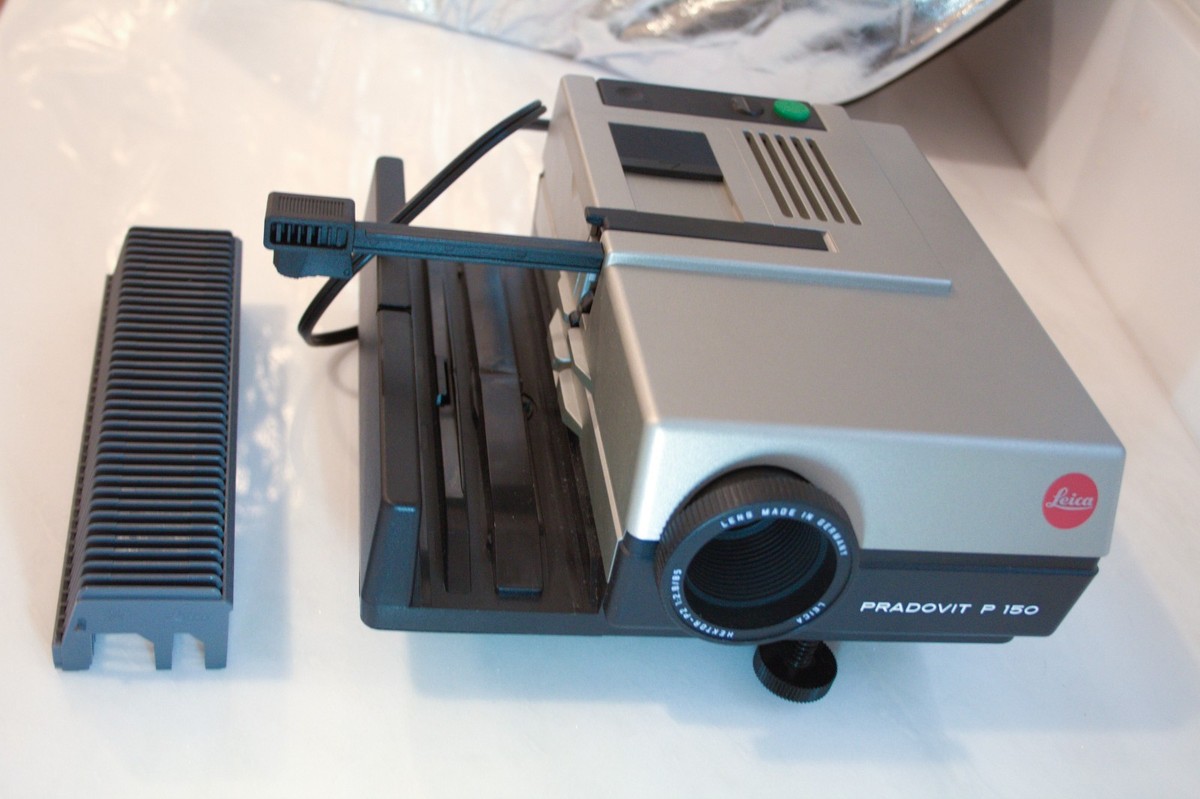 LEICA Pradovit p 150 Slide Projector - Great condition - All