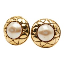 Chanel Matelassé Pearl Earrings Women Gold One Size