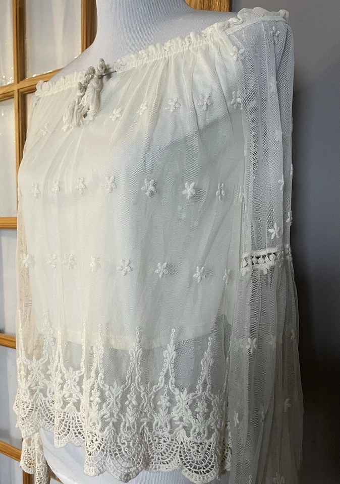 Top American Rag Floral Encaje XS Marfil Manga Campana Fuera del Hombro Ciudad Fiesta Foto 2 de 4