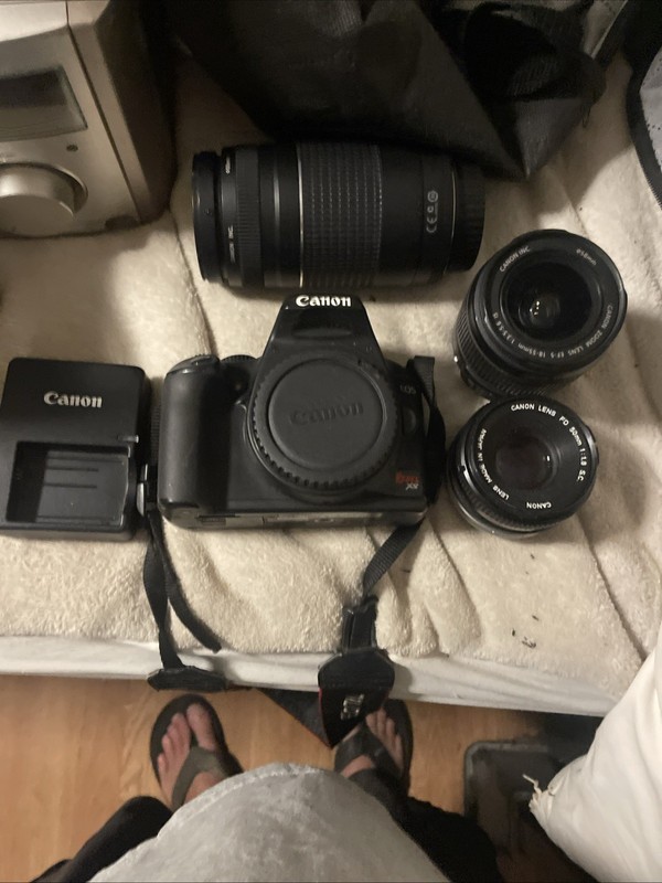 Canon EOS Rebel XS Black EF-S 18-55mm + 75-300mm IS Lens Kit - Black K51