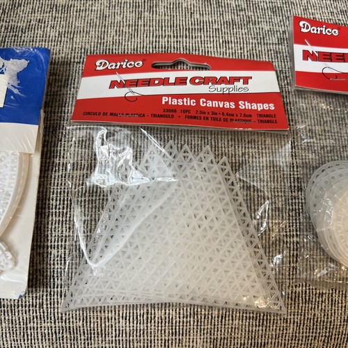 Darice Plastic Canvas Precut Shapes Circles/Triangles/Hearts - NEW & SEALED - Picture 3 of 4