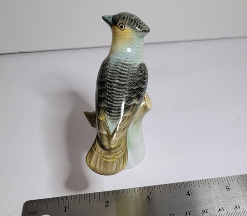 Herend Hungary Porcelain Small Natural Bird Figurine #5046 - Picture 3 of 4