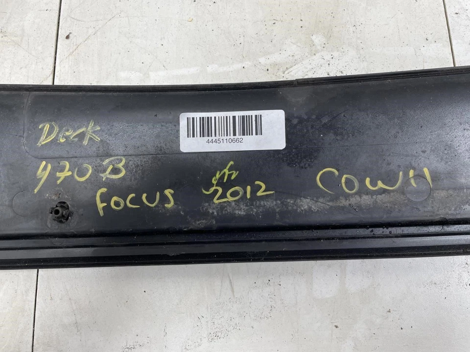 Ford Focus 2012 parabrisas cubierta panel de ventilación OEM+ Foto 3 de 4