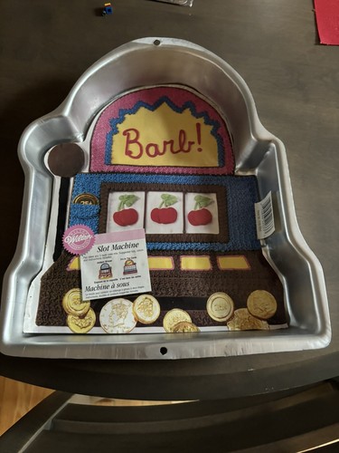 Wilton SLOT MACHINE Cake Pan Gambler Casino 1998 With INSERT Jackpot ...
