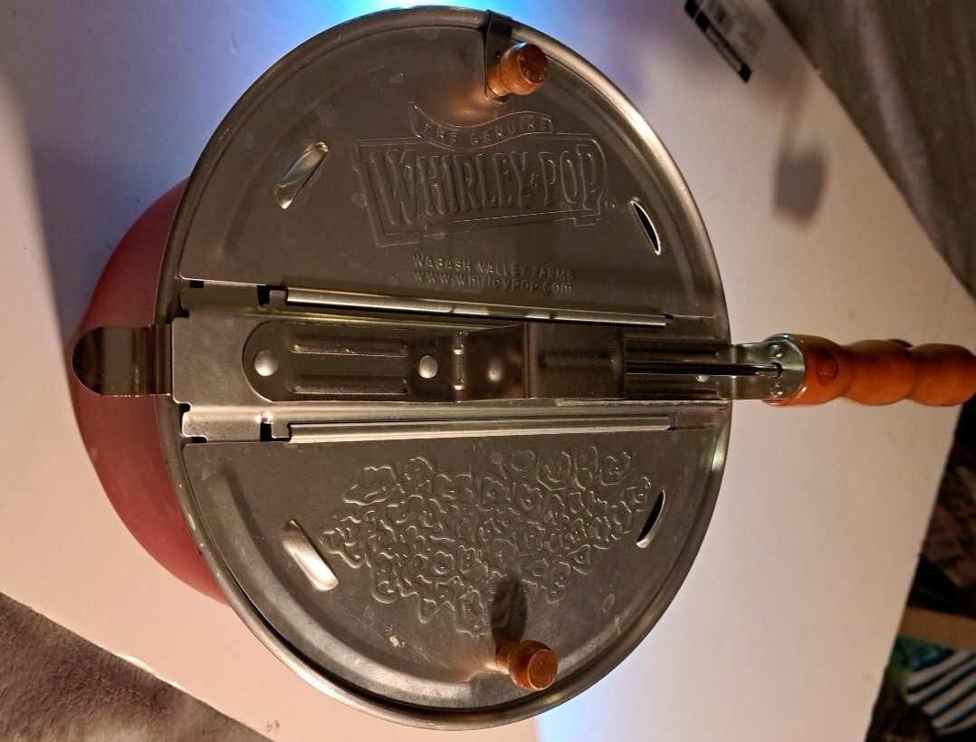 THE GENUINE WHIRLEY-POP Popcorn Maker Aluminum Hand Crank 6 Qt.