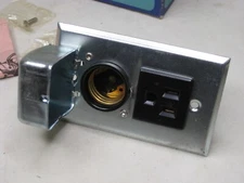 EAGLE 631 MOTOR FUSED COVER W/ Single Grounding Receptacle Switch Box