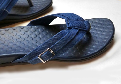 Brand New THONG SANDALS 7.5 NAVY ~Canvas with Buckle Flip-Flop - Picture 2 of 5