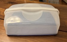 Tupperware Rectangle Bake N Take Cake / Cupcake Carrier Blue/Clear 3861A-1