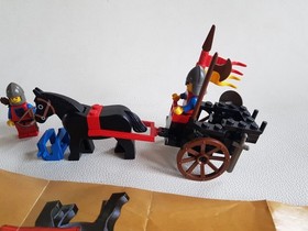 LEGO 6022 Horse Cart 1984 Castle Lion Knights Men At Arms incl instructions