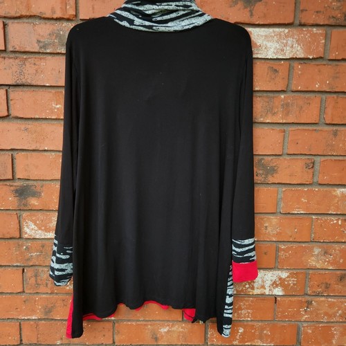 Zebra Print Cowl Neck Tunic Top with Red Accent & Side Zipper Size 1x - Picture 2 of 10