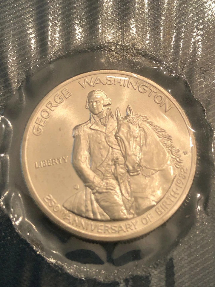 1982 George Washington Commemorative Uncirculated Silver Half Dollar in OGP - Image 4 of 4